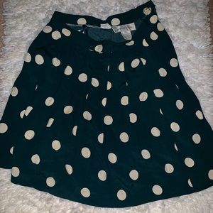 Jones New York Polka dots mini looks good on you! 🤍💚